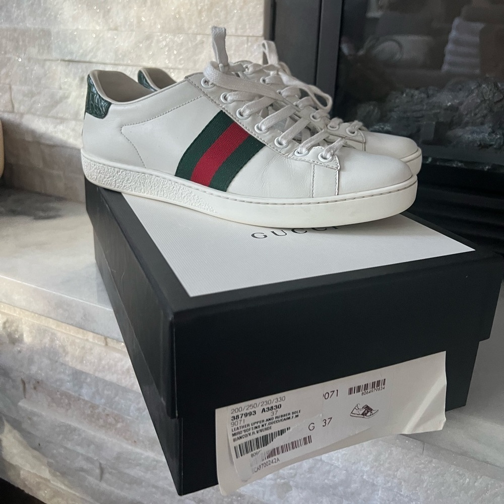 Gucci sneakers size 37